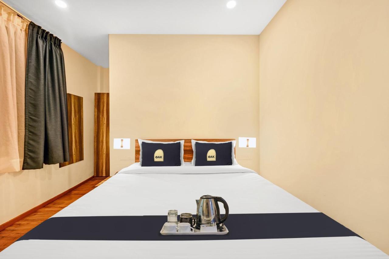 Hotel Super Townhouse Oak Hillside Aqua Khandagiri Exterior foto